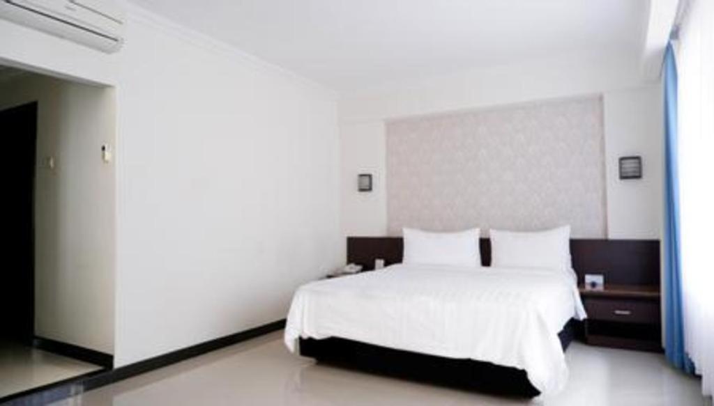Bentani Hotel & Residence チルボン エクステリア 写真