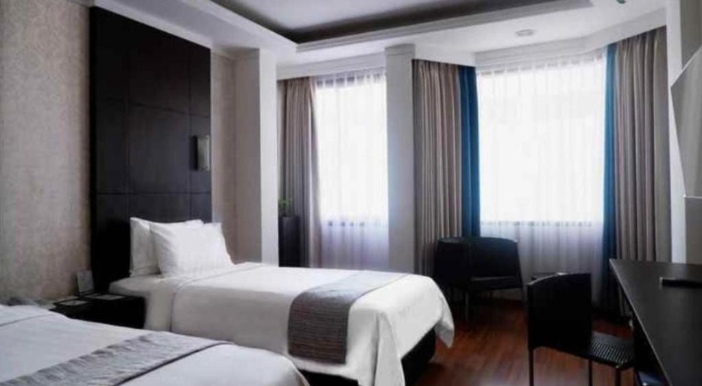 Bentani Hotel & Residence チルボン エクステリア 写真