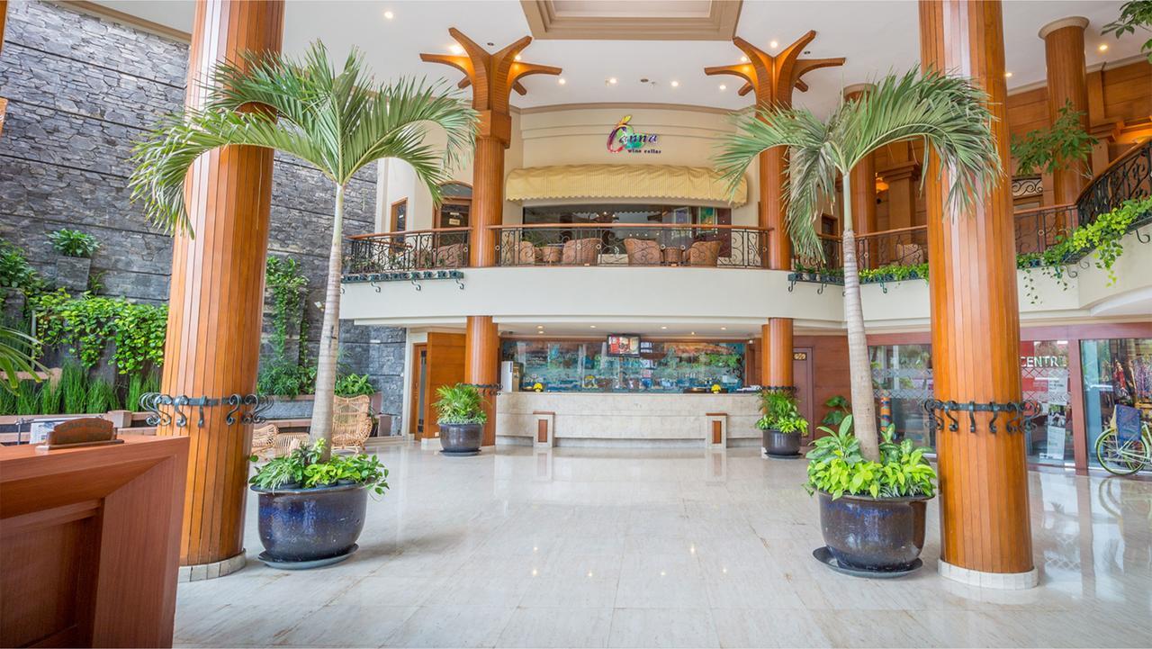 Bentani Hotel & Residence チルボン エクステリア 写真
