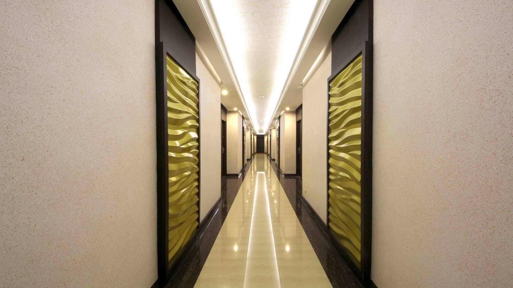 Bentani Hotel & Residence チルボン エクステリア 写真